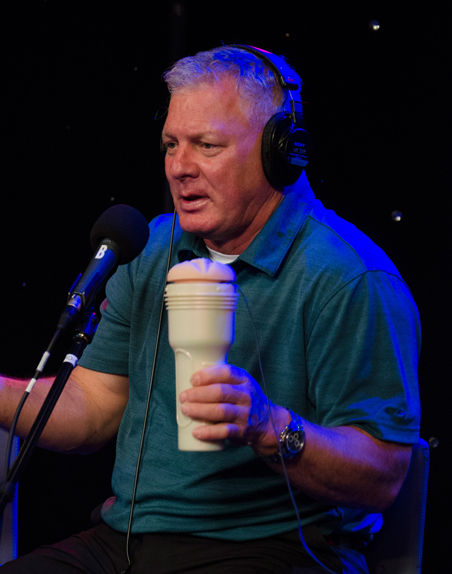 Lenny Dykstra Is No Match for Ronnie Mund in Much Anticipated 'Jeop-Horny'  Game