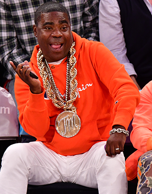 Photo: Tracy Morgan wears a hat upside-down at Yankee game - NYP20180819126  